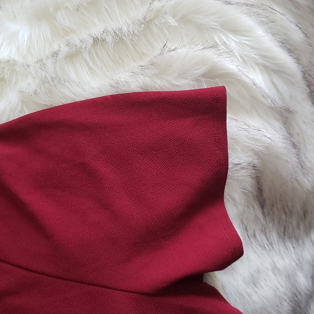 Red romper size medium - Picture 10 of 10